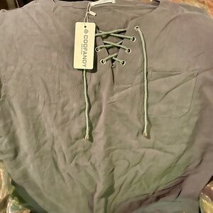 Sleeveless men’s shirt